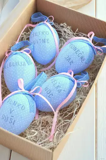 sada 5 veľkonočných vajíčok v krabici, modro-ružové 1