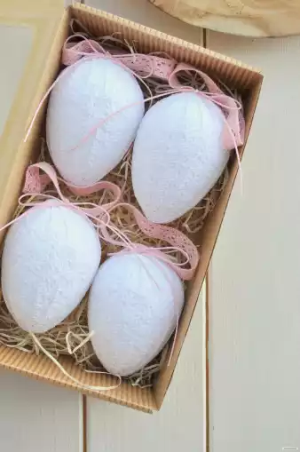 Sada 4veľkonočných vajíčok z krajky, bielo-ružové 1