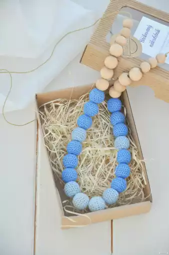 háčkovaný náhrdelník, modrý 1